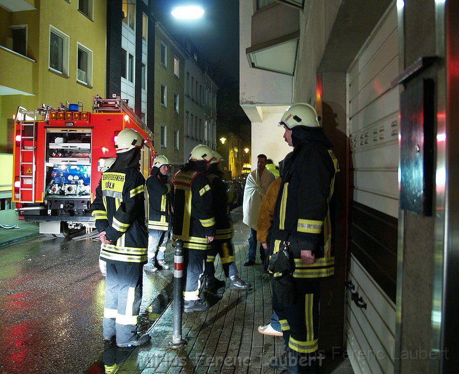 Feuer Koeln Deutz Arminiusstr P089.JPG